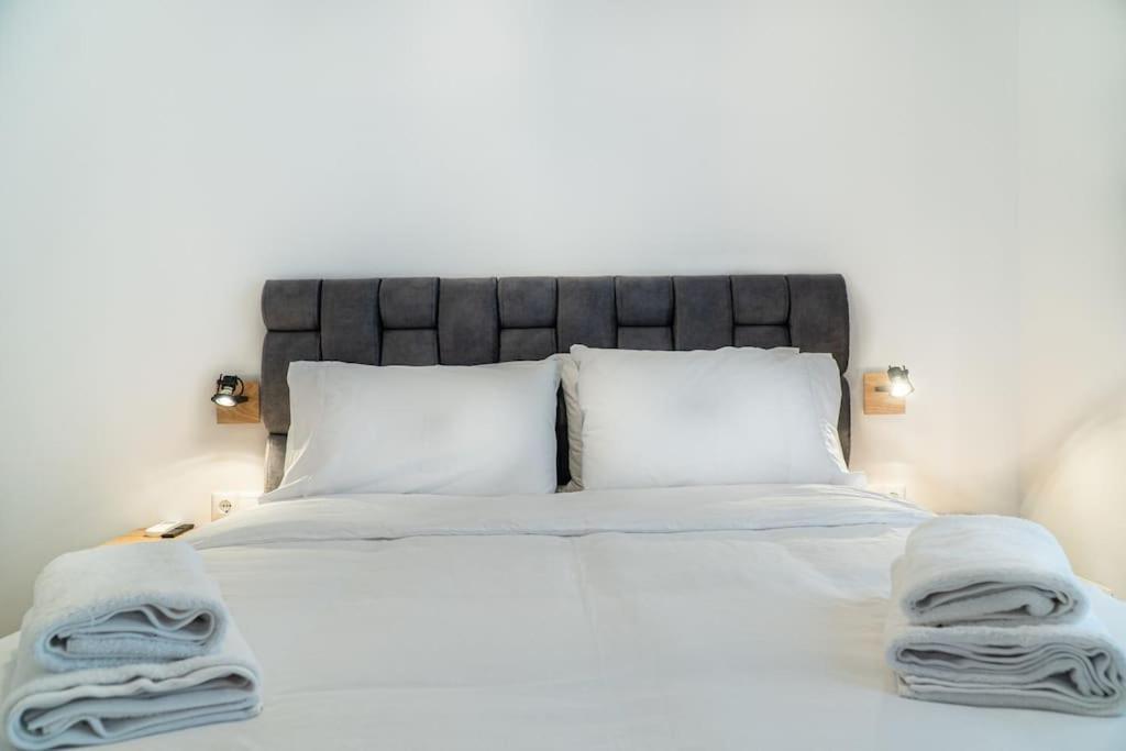 Syntagma Square, 60Sqm Platinum Suite 아테네 외부 사진